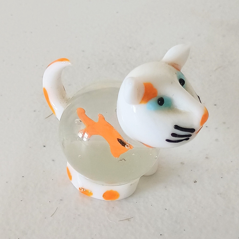 Global Village Glass Studios Glass Cat Figurine Gold Fish In Belly 2.5"